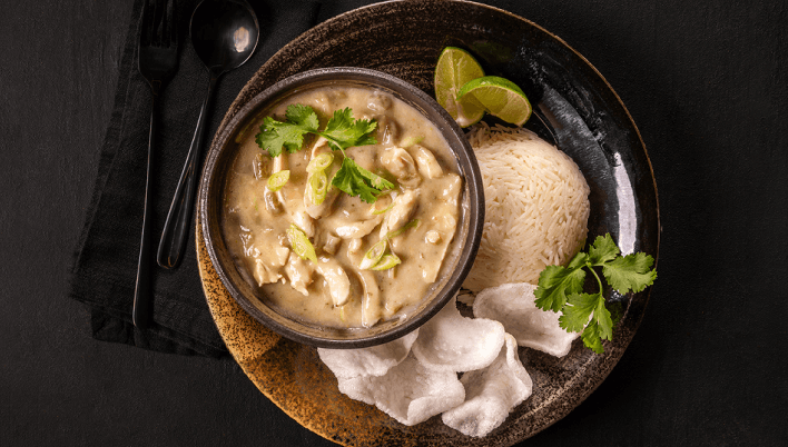 A dish showing a Thai green curry